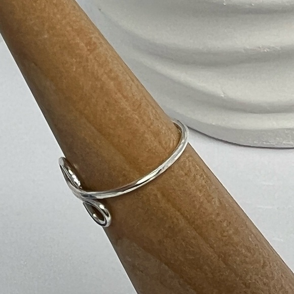 𝅺925 Sterling Silver Toe Ring - Picture 3 of 11